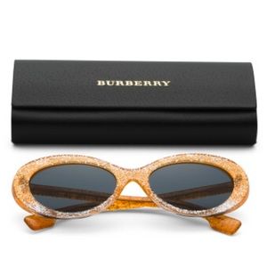 Host Pick🎉🔥BURBERRY sunglasses, case, cloth